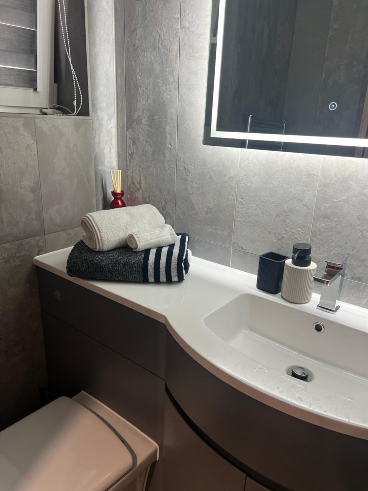 אוקספורד New Built Cosy Apartment Within Walking Distance Of Churchill Hospital מראה חיצוני תמונה